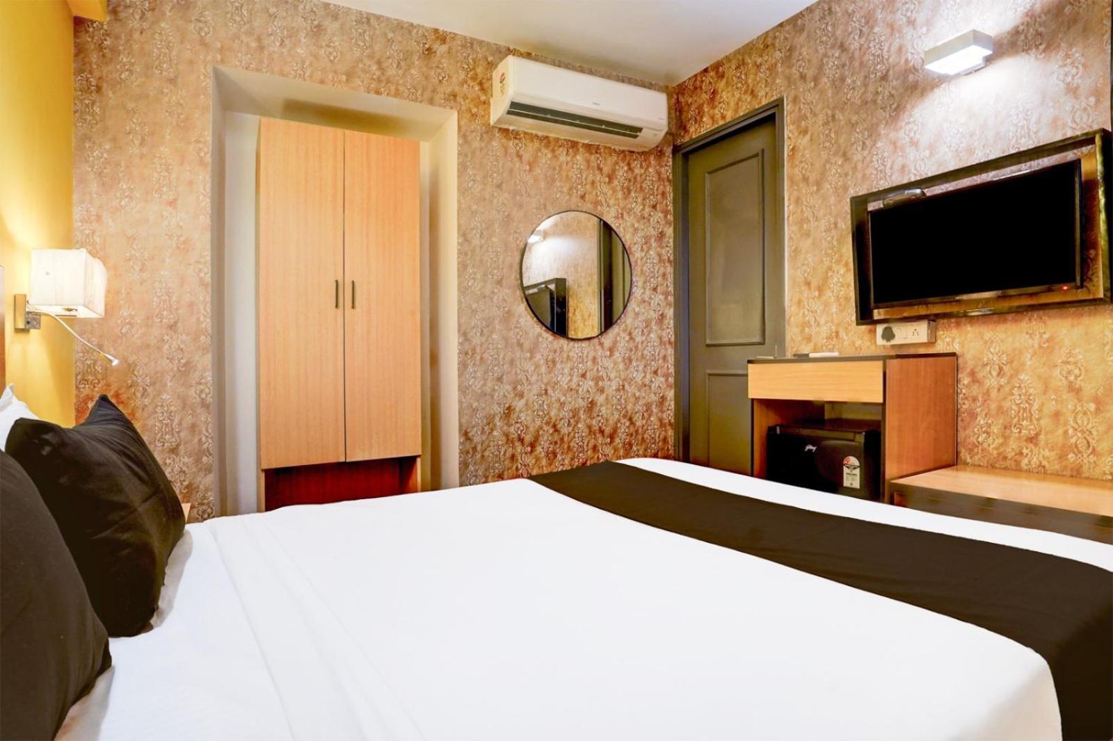Tark Plaza A Family 4*